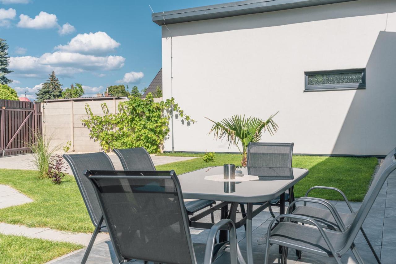 Villa Relax House Mohelnice Exterior foto